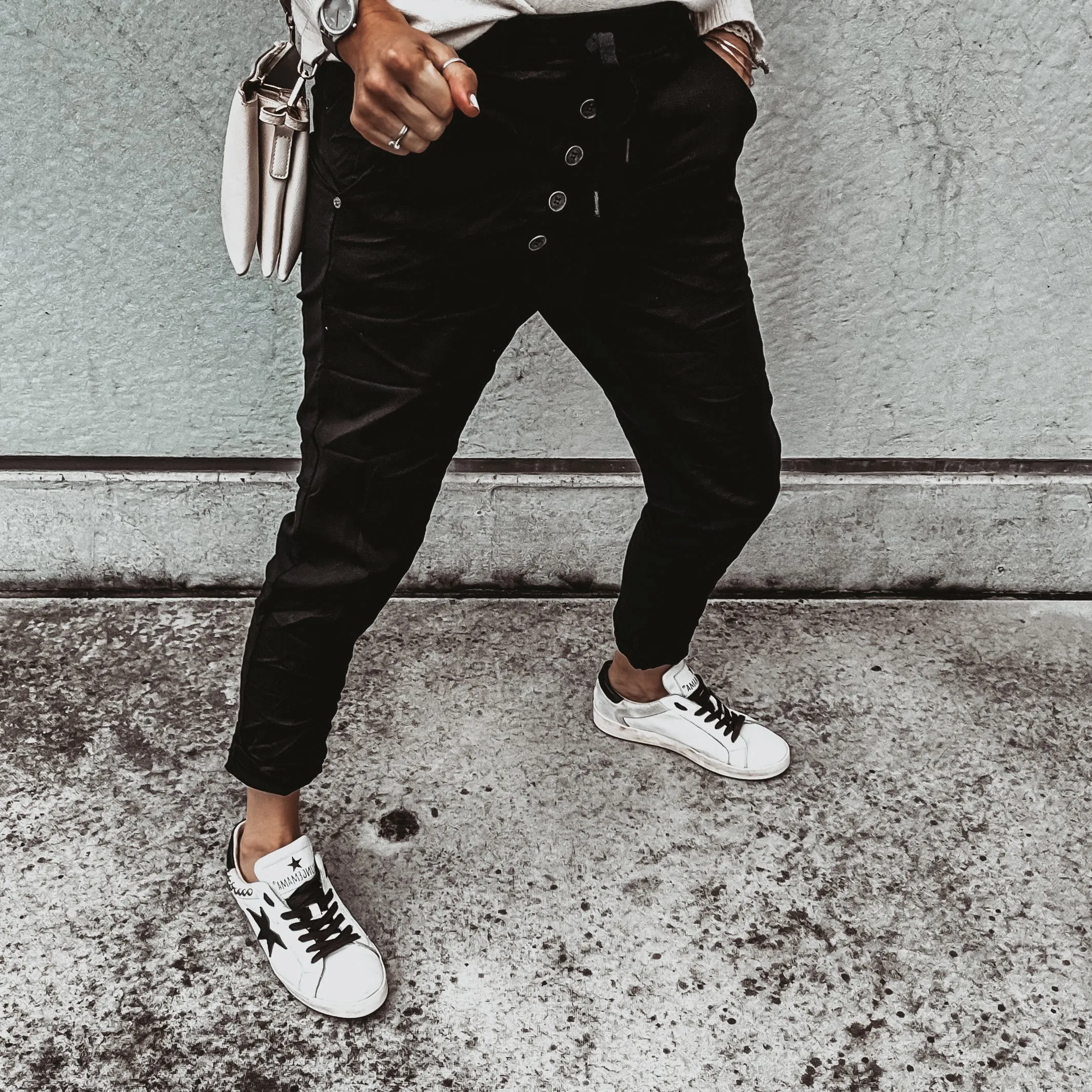 Black ABSOLUTE jean joggers