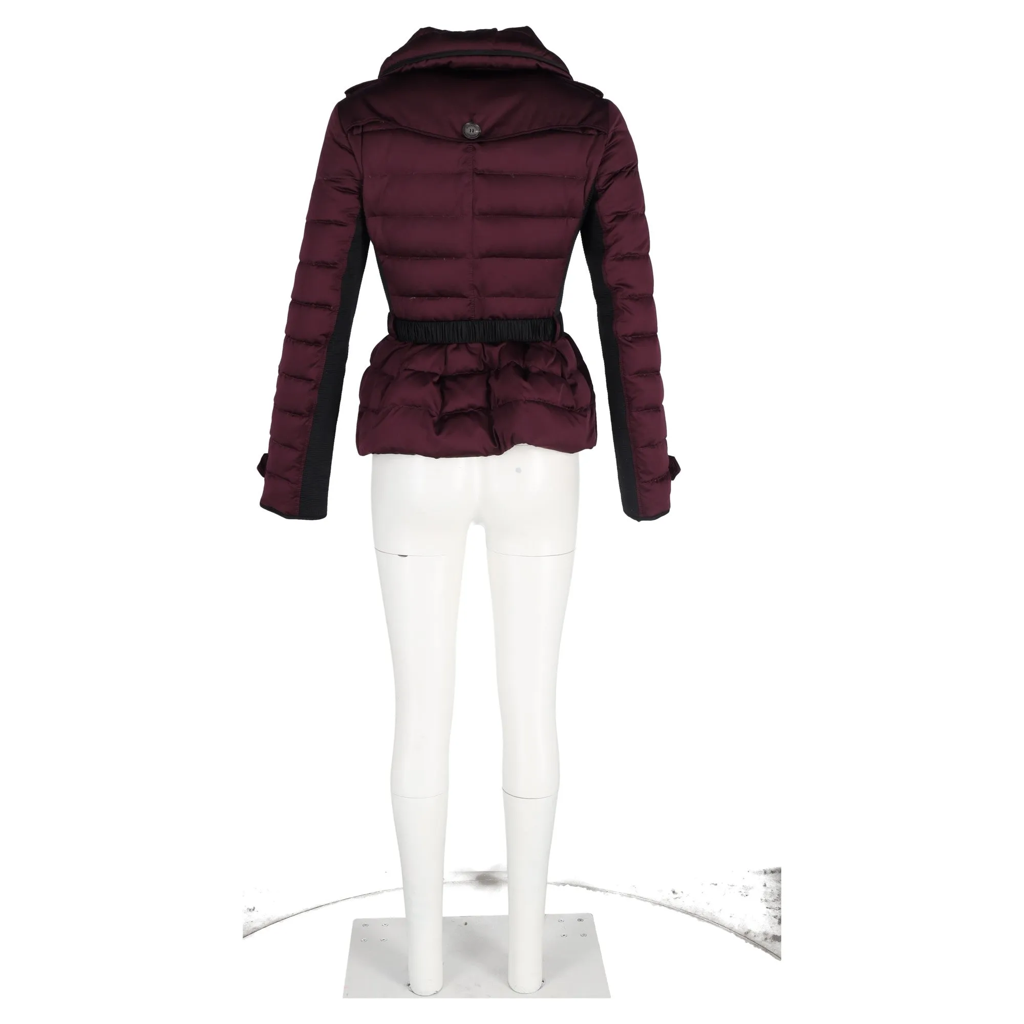 Burberry Appleton Puffer Jacket with Contrast Binding in Burgundy Polyester