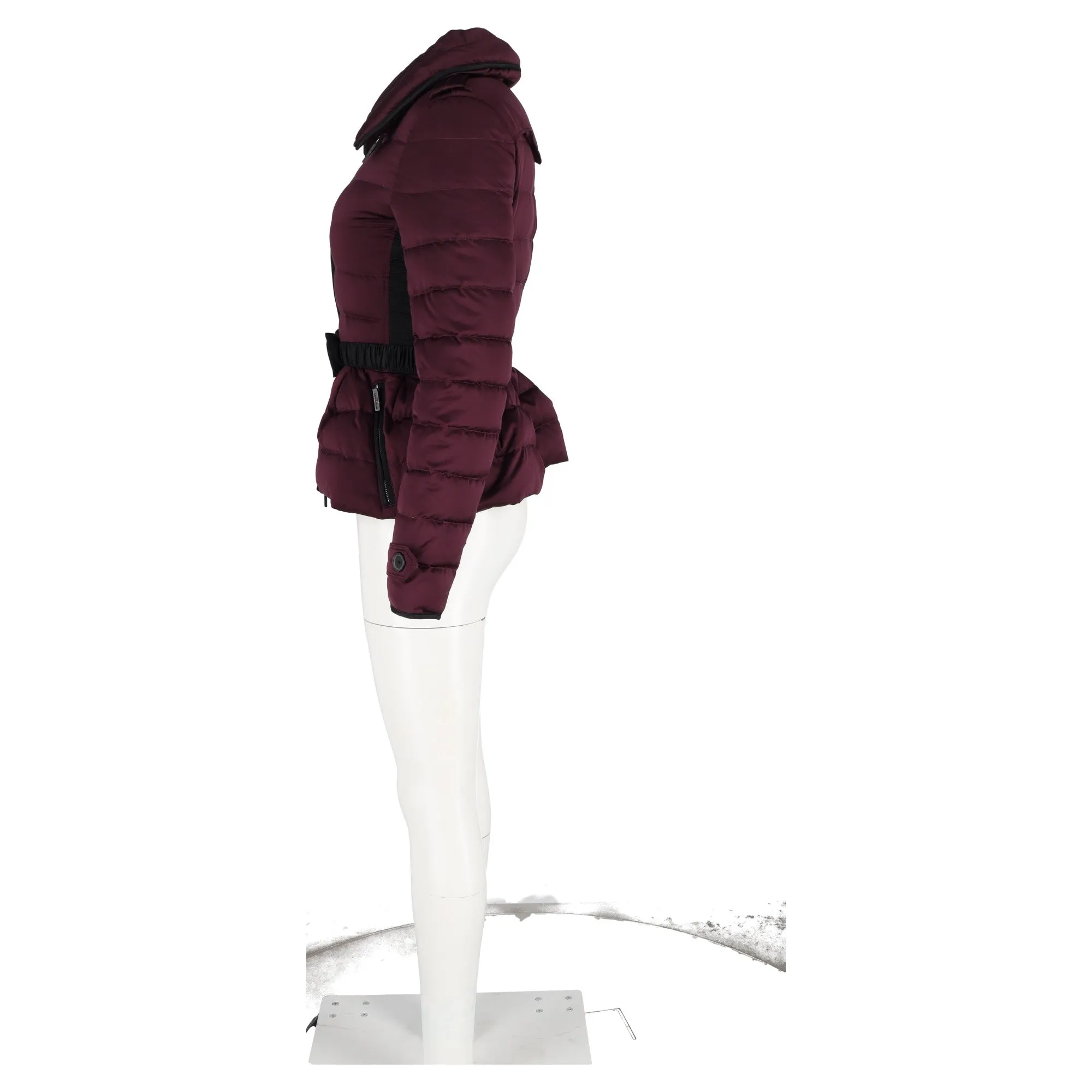 Burberry Appleton Puffer Jacket with Contrast Binding in Burgundy Polyester