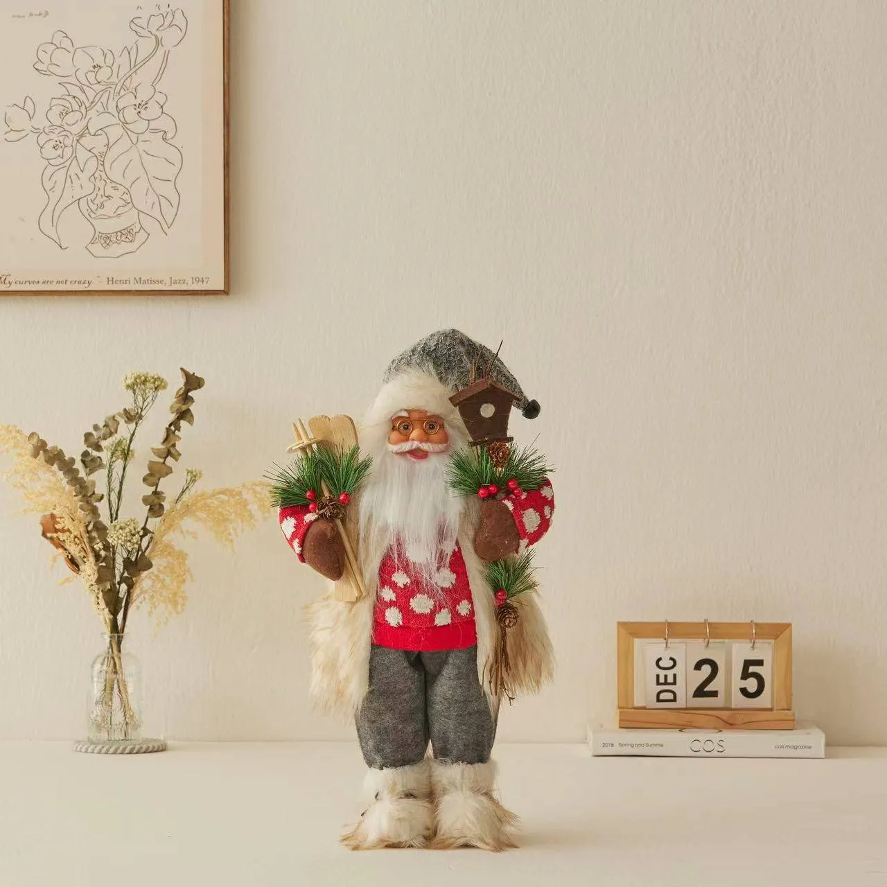 Charming Santa Claus Ornament - Festive Holiday Decor