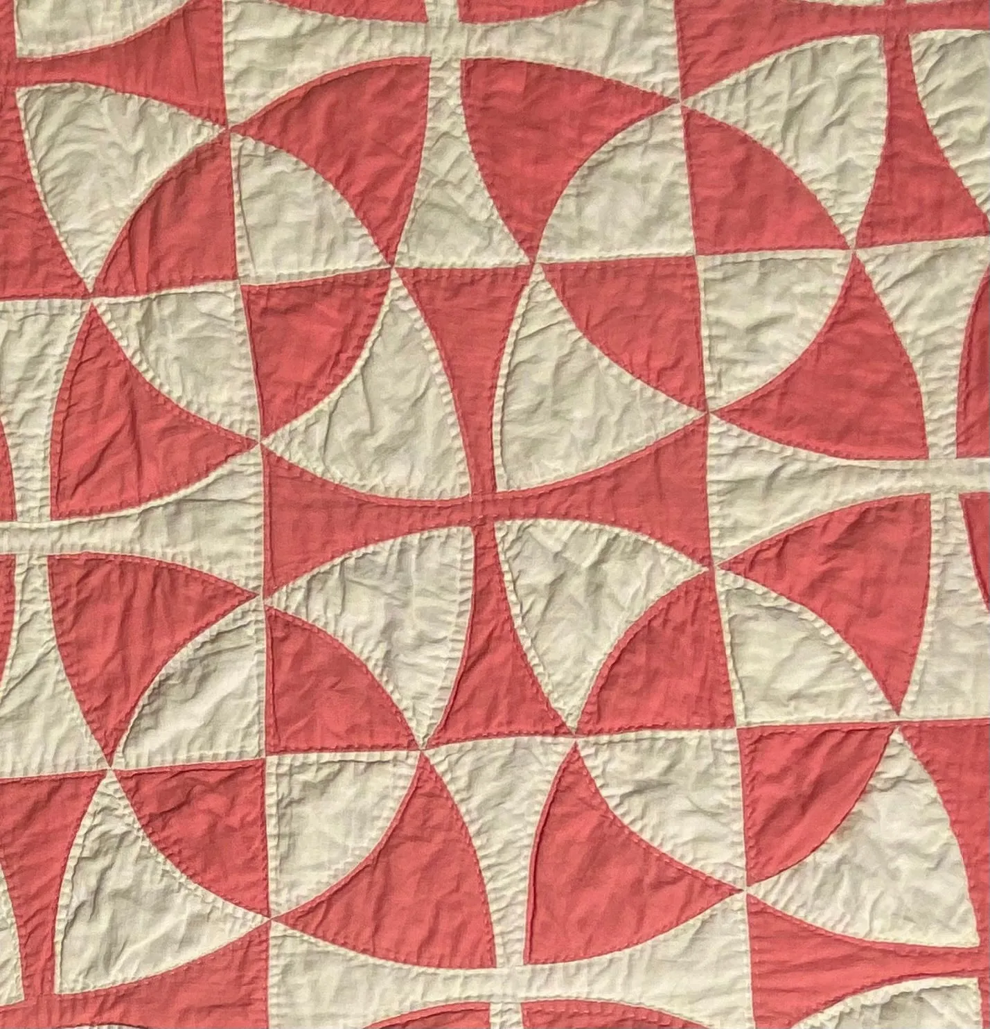 Circles in Pink and White Quilt