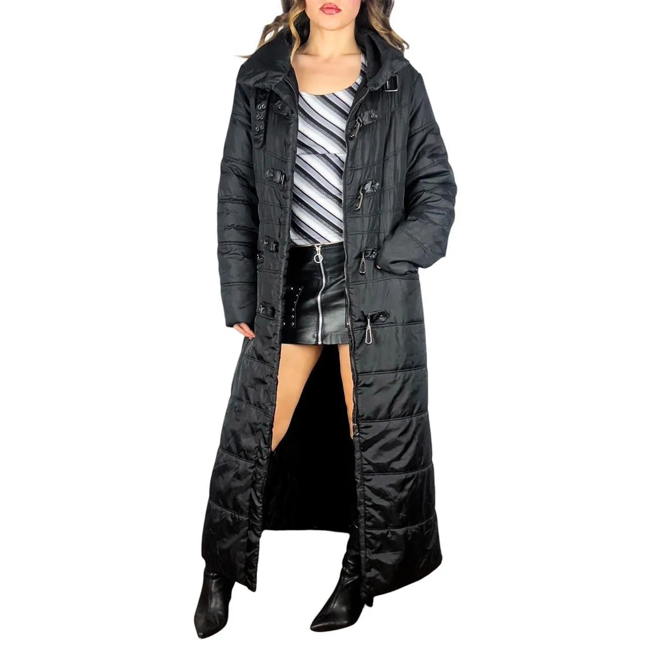 Long Black Buckle-Clasp Puffer Coat (XL)