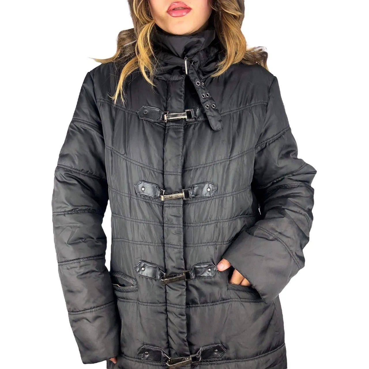 Long Black Buckle-Clasp Puffer Coat (XL)