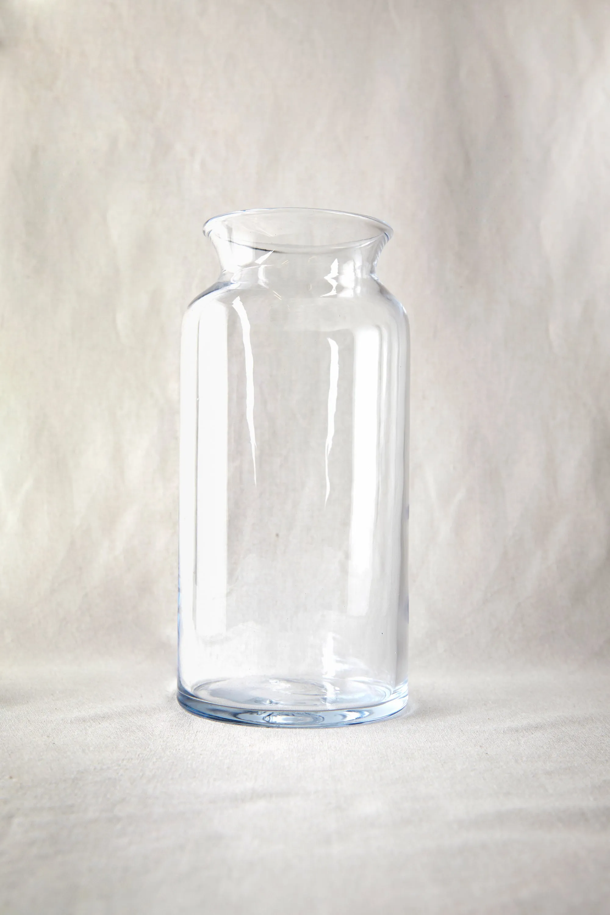 MODERN GLASS VASE