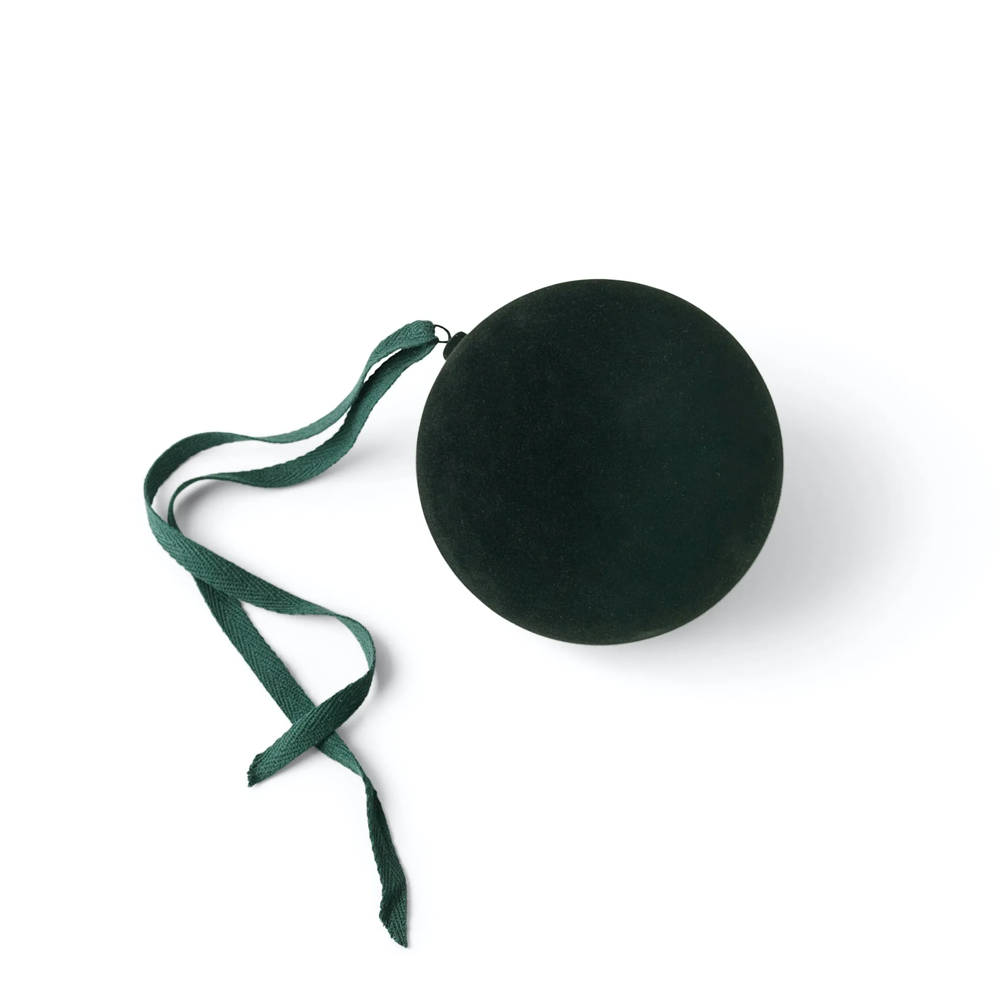 Velvety tone, large forest green